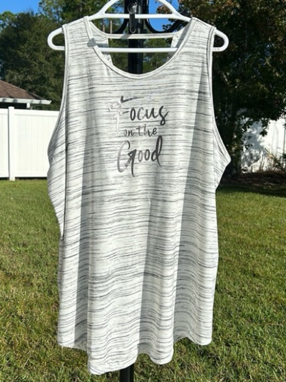 NWT 22/24 Lane Bryant LIVI “Focus on the Good” activewear graphic tank